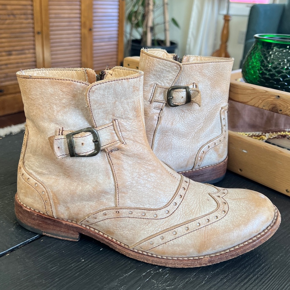 BED|STU Beige Leather Ankle Booties with Buckle Detail